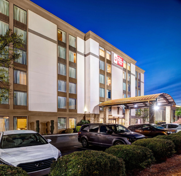 Holiday Inn & Suites Columbia NE - Ft Jackson Area by IHG