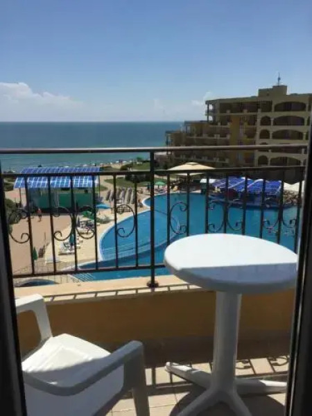 Apartments in Grand Midia Aheloy Palace