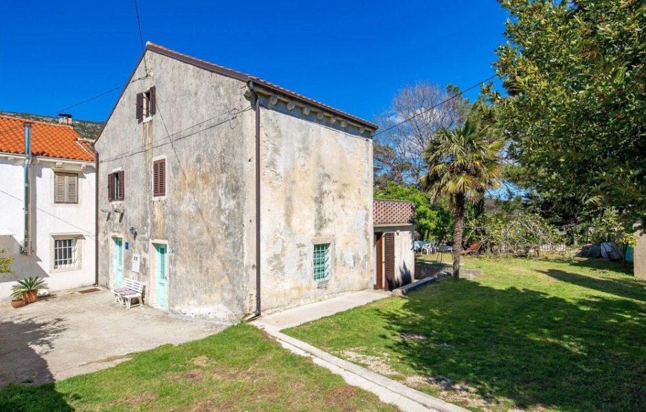 Amazing Home in Nerezine With Wifi and 3 Bedrooms