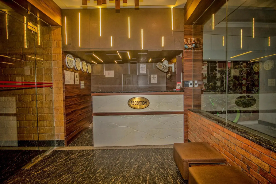 OYO 27992 Hotel Ganpati