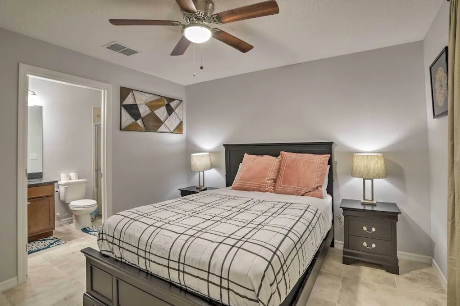 Heated Pool & Spa, 4 Mi to Beach: Seminole Home