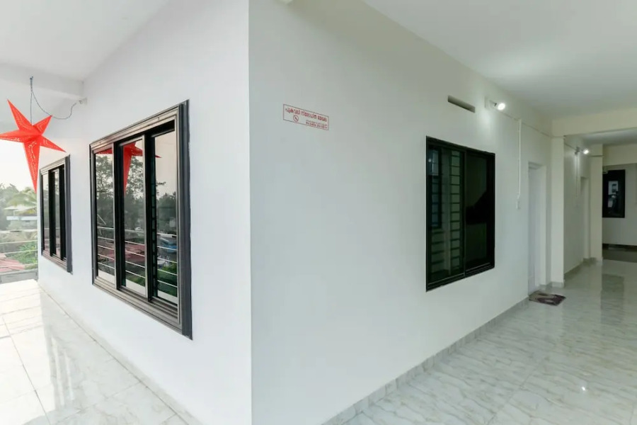 SilverKey Executive Stays 65165 Athani Residency