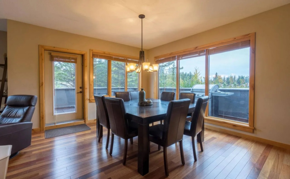 Rundle Cliffs Lodge by Spring Creek Vacation