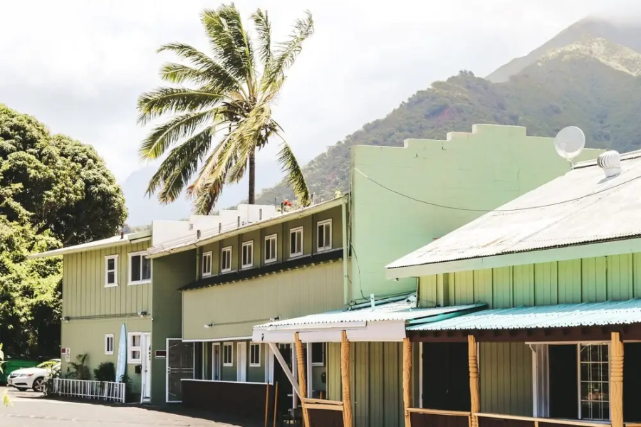 Central Maui Hostel