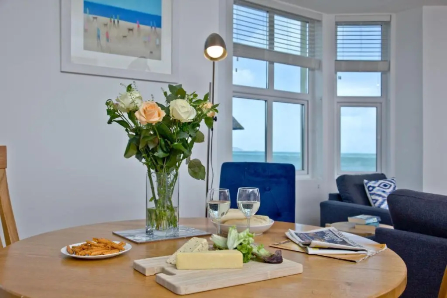 9 At The Beach, Torcross