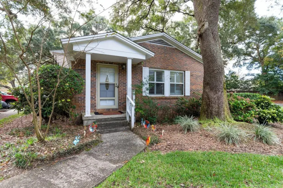 Quiet Condo ~ 10 Mi to Dtwn Pensacola