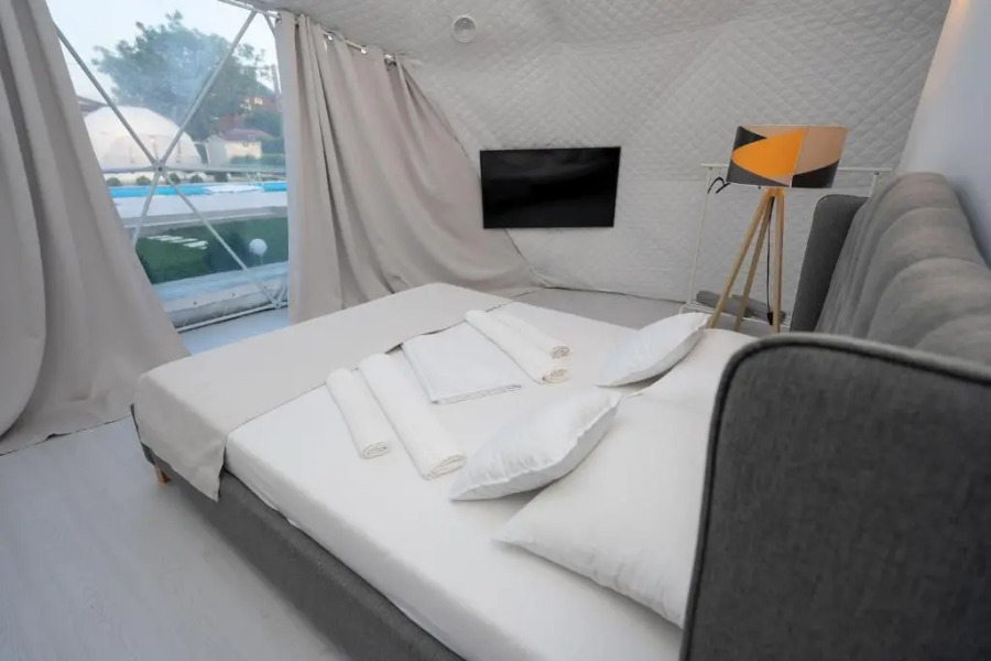 Seagloo Glamping - Adults Only