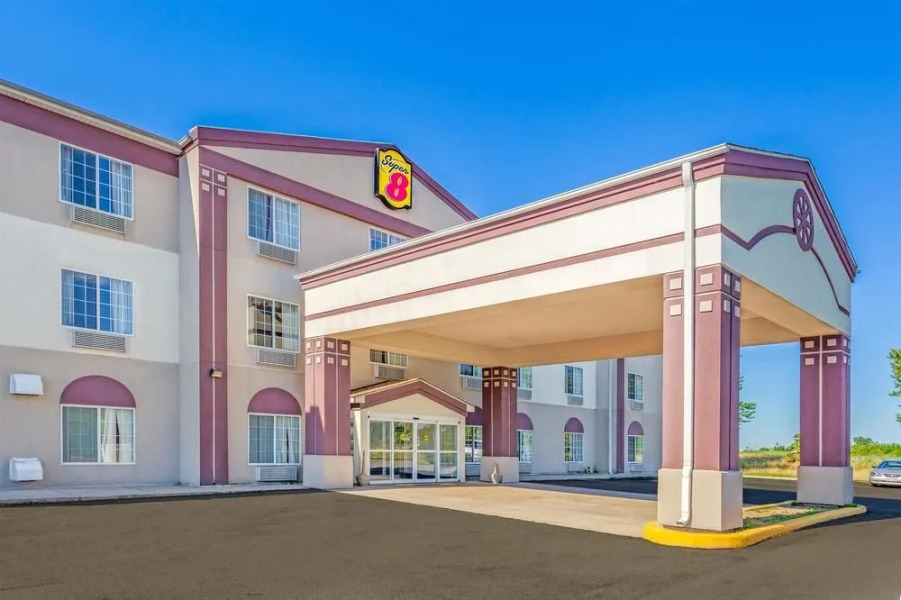 Super 8 Luna Pier/Monroe/Toledo Area