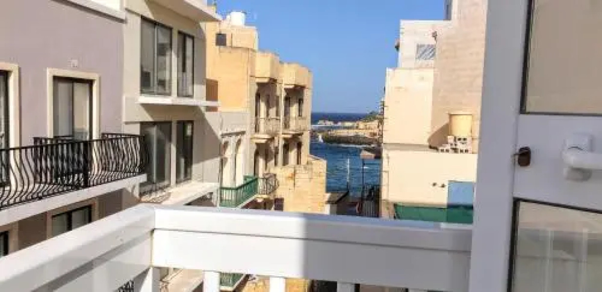 R1103Eri By Euroresort