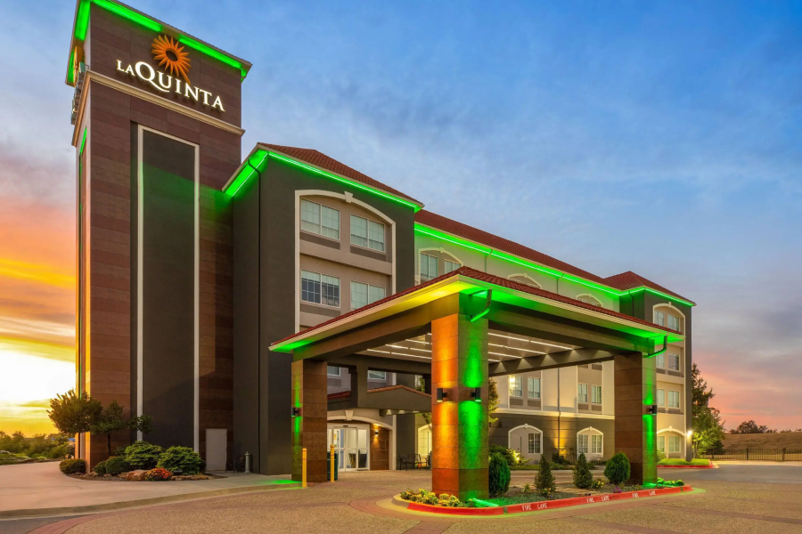 La Quinta Inn & Suites by Wyndham Oklahoma City - Moore