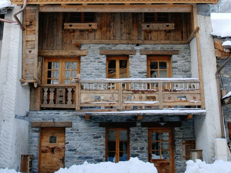 Cosy Chalet in Champagny-en-vanoise Near Ski Area
