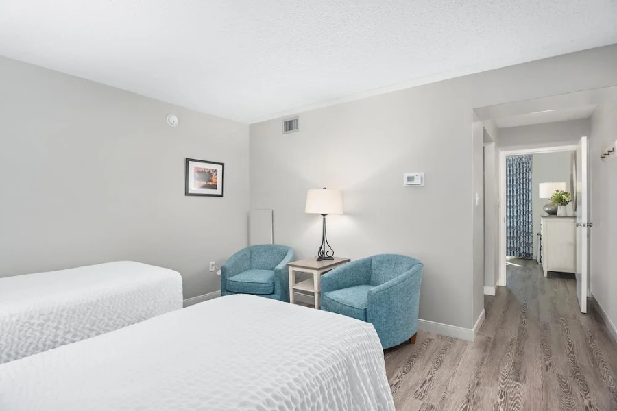 First Floor Standard Suite Bay View