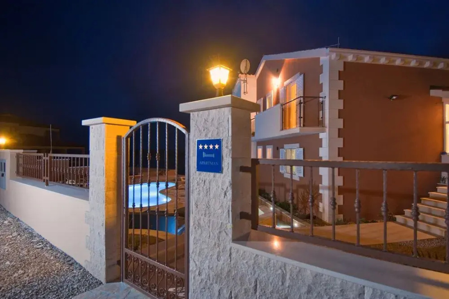 Apartments Milina Nova