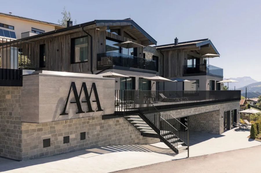 EAST GOING TRIPLE A Apartments