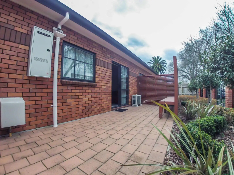 Albert Court Motor Lodge