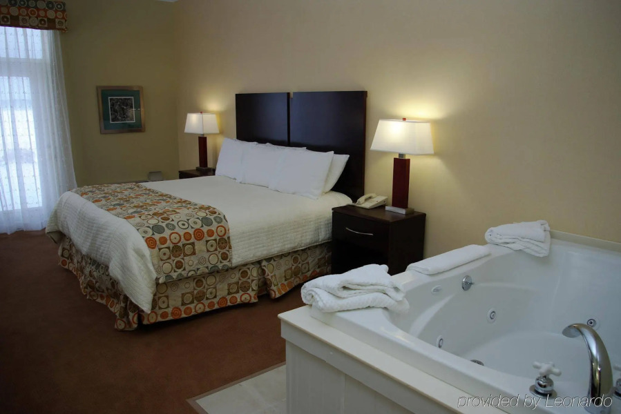 Cherry Tree Inn and Suites