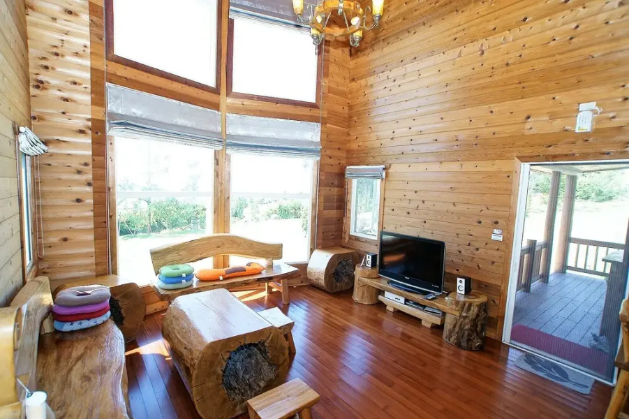 Beautiful Little Pony Villa