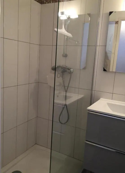 Bel appartement F1 cabine 30m² face mer parking