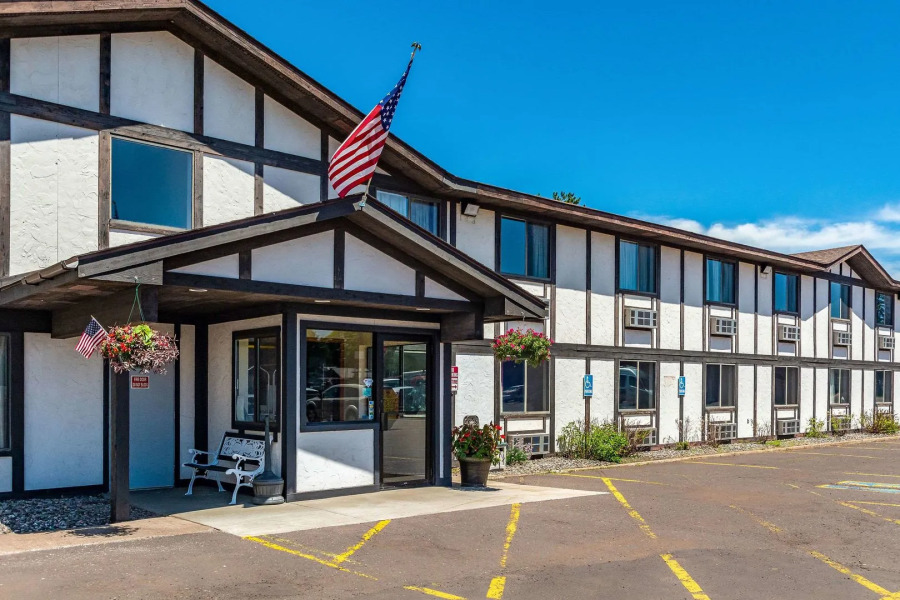 Magnuson Hotel Ironwood