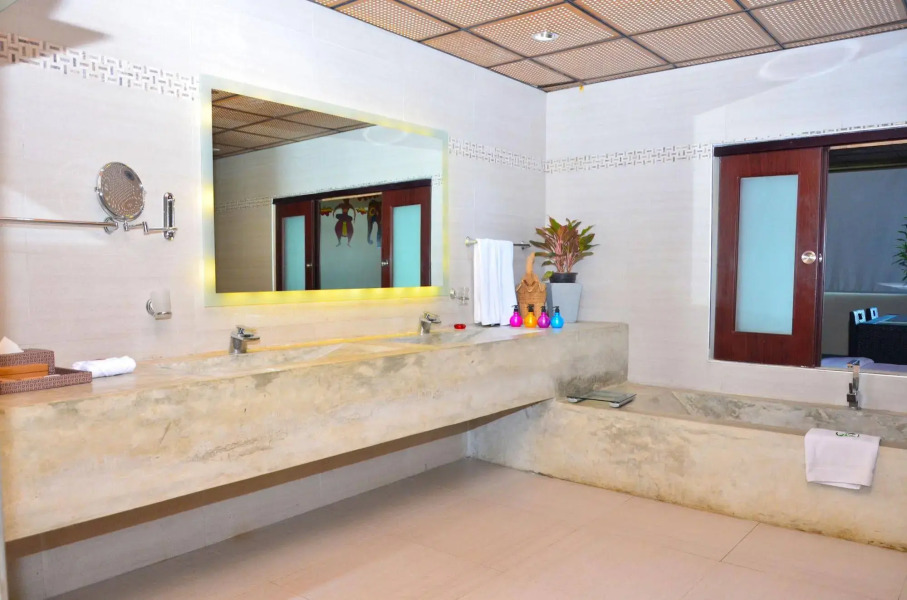 Lavanga Resort & Spa