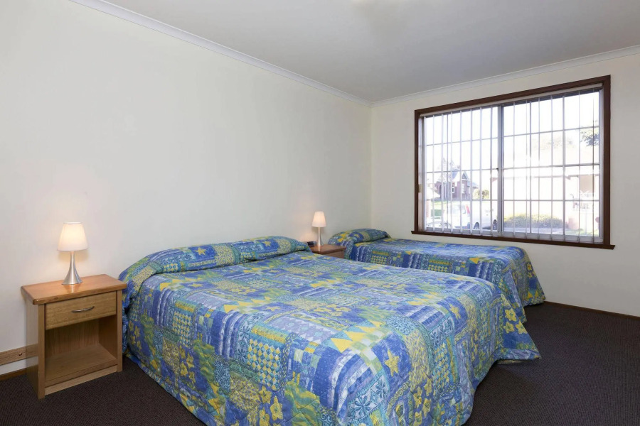 Riverfront Motel & Restaurant