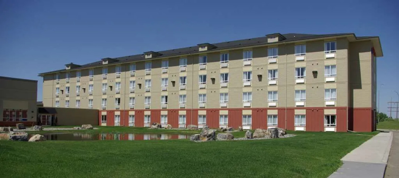 Camrose Resort Casino, BW Premier Collection