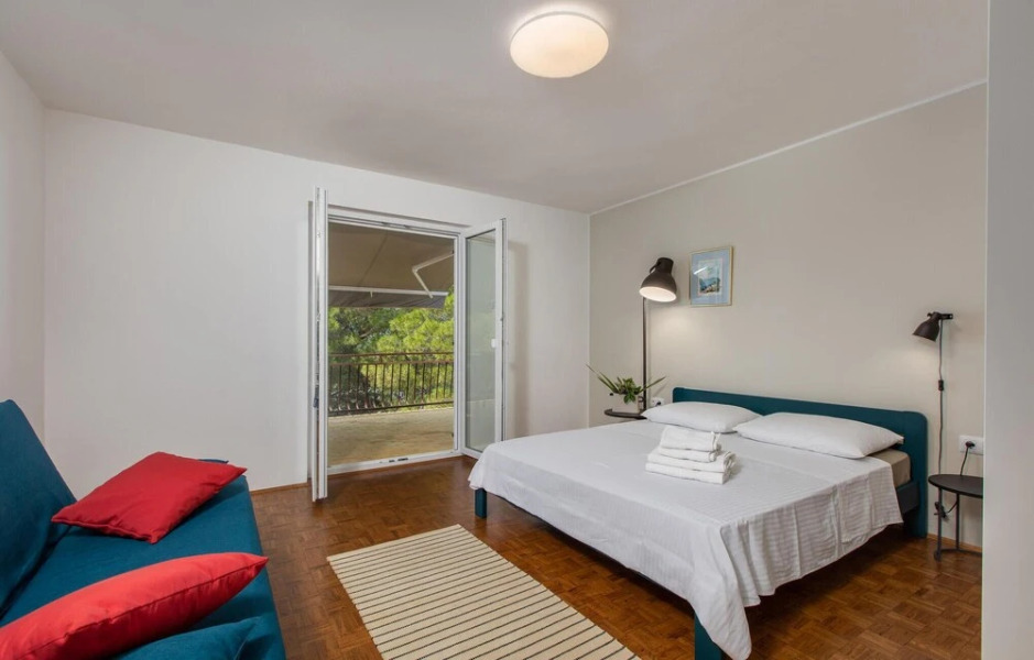 Stunning Home in Malinska With Wifi and 3 Bedrooms