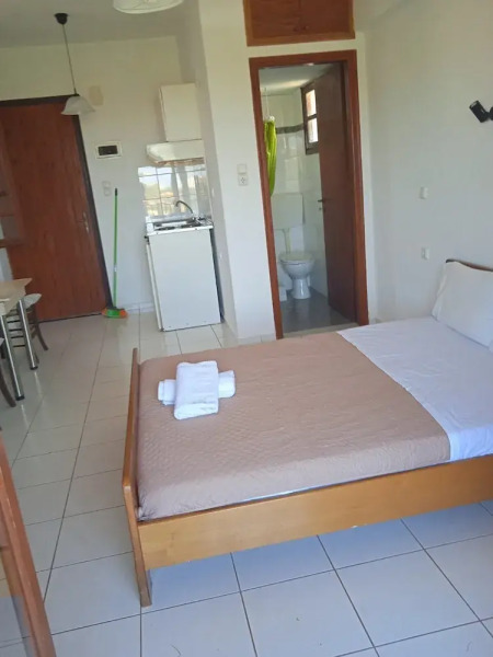 Room in Apartment - Budget Studio 8 km - 5min Away From Malia