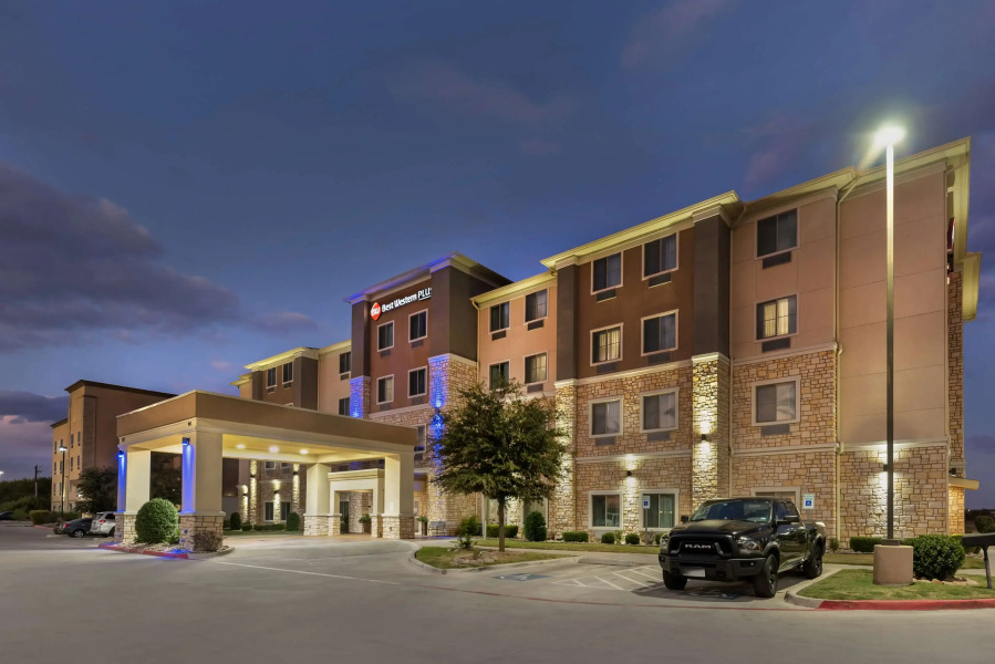 Best Western Plus Buda Austin Inn & Suites