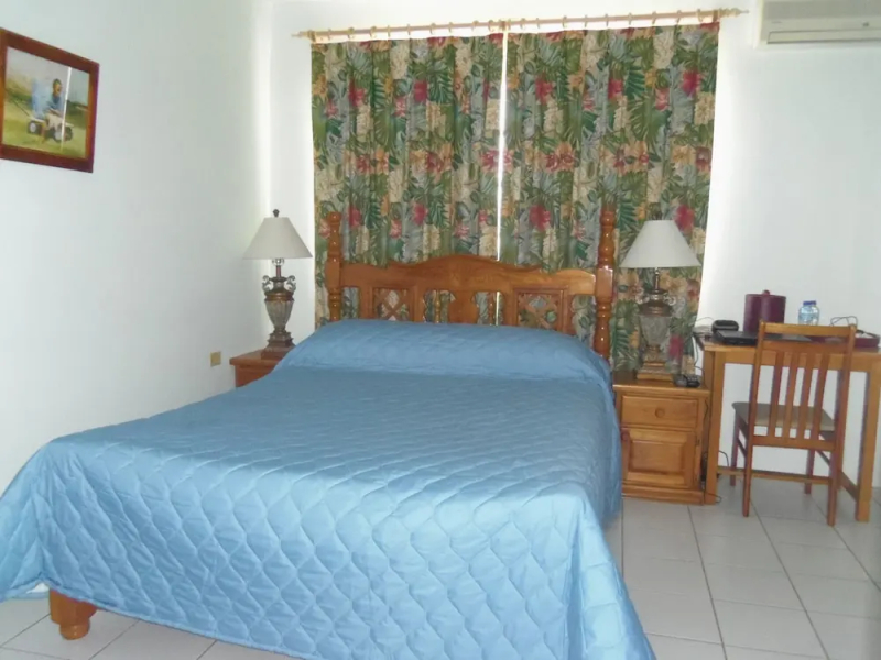 Airport Inn