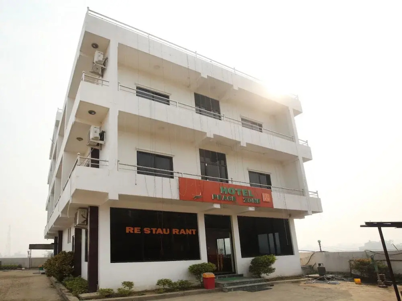 OYO 731 Hotel Peace Zone