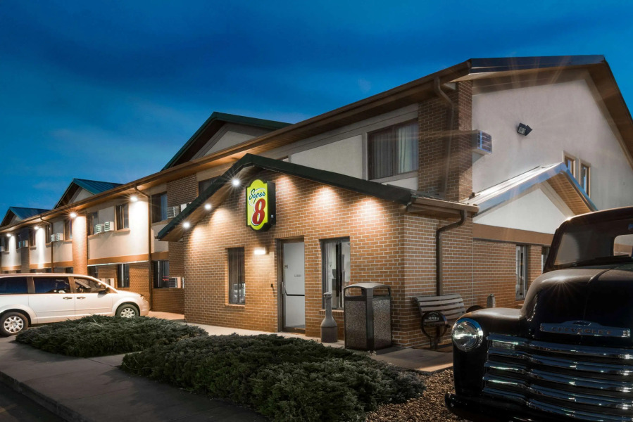 Super 8 By Wyndham Murdo