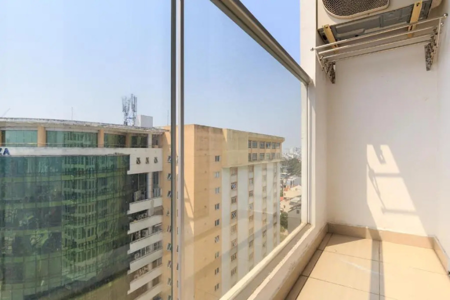 Sky Center Near Airport