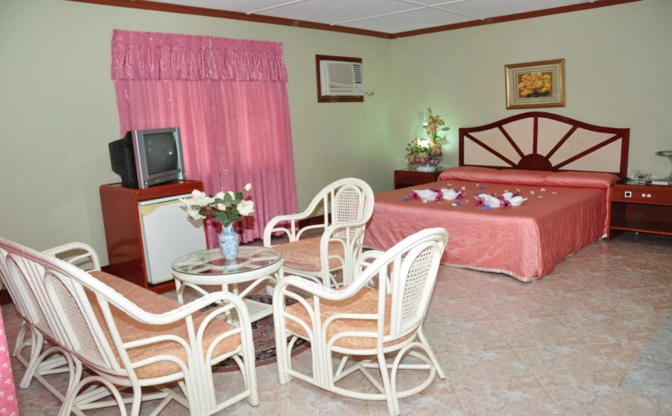 Bohol Plaza Resort and Restaurant