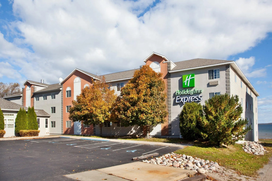 Holiday Inn Express St. Ignace-Lake Front by IHG