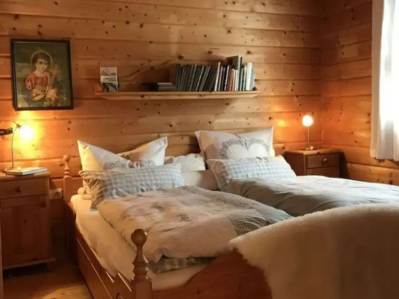 The Karl Anton Hutte