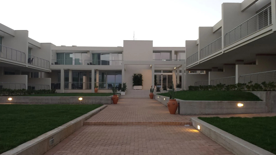 19 Summer Suites