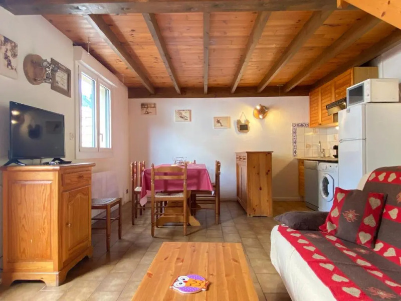 Le 103. Chalet 3 chambres. Terrasse. Parking. wifi.