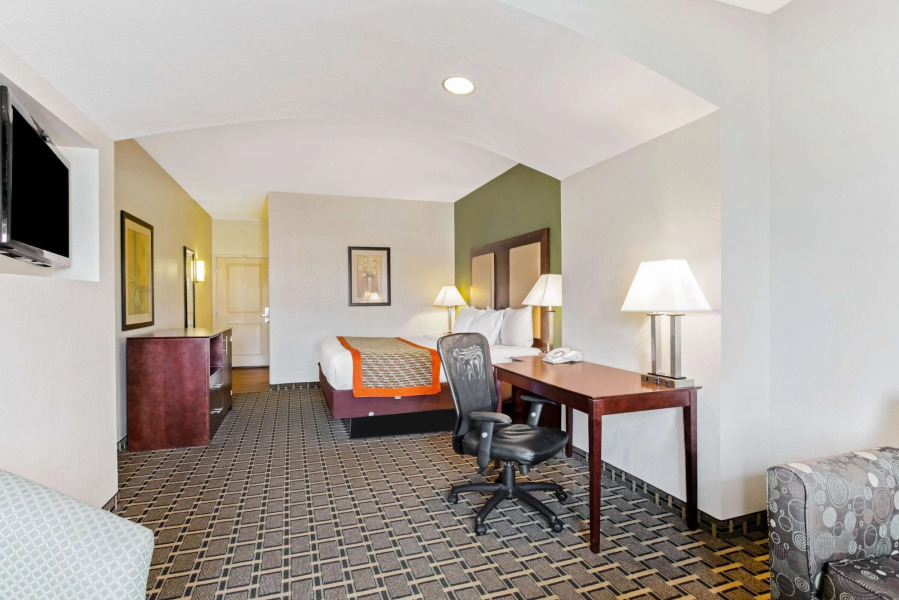 La Quinta Inn And Suites Lancaster