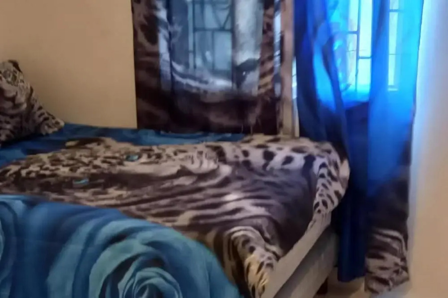 House - Sleeps 6 - Patio - Parking