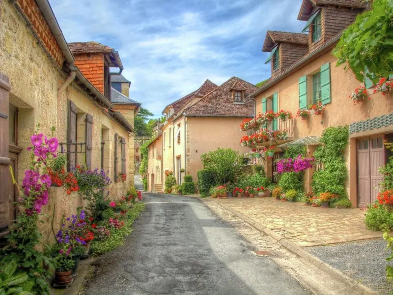 Perigord House With Private Swimming Pool in the Middle of Unspoiled Nature