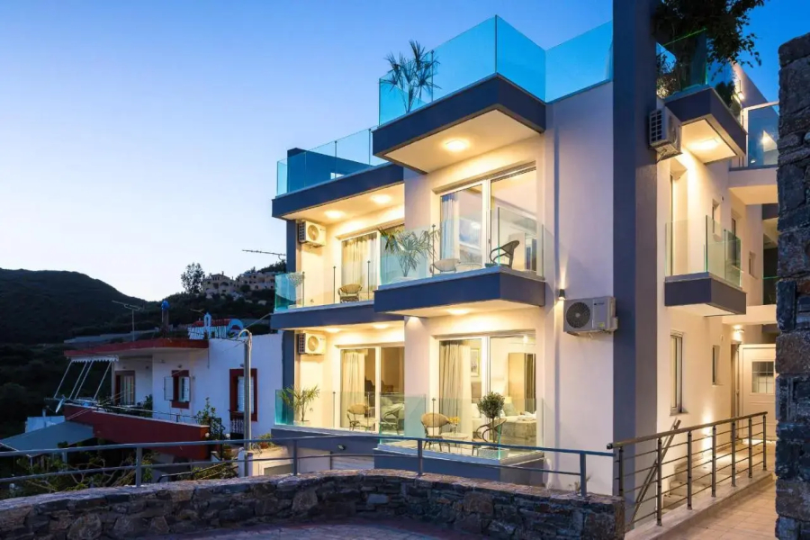 Akrogiali Apartments