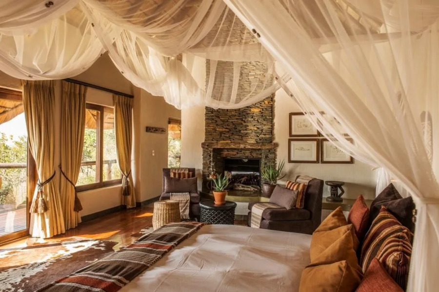 Tuningi Safari Lodge