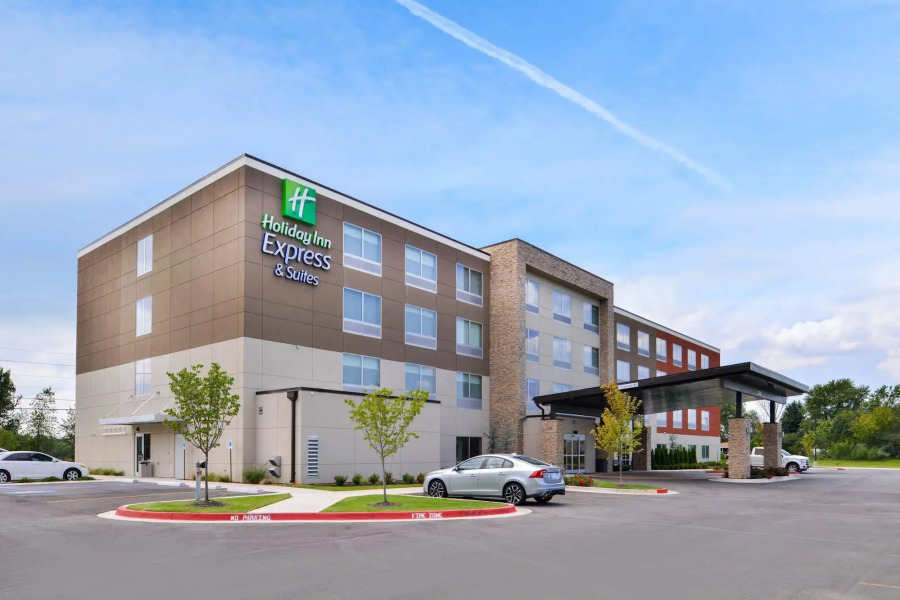 Holiday Inn Express & Suites Siloam Springs by IHG