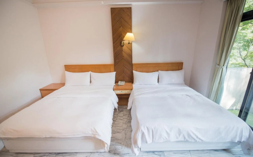 Hu Shan Hot Spring Hotel