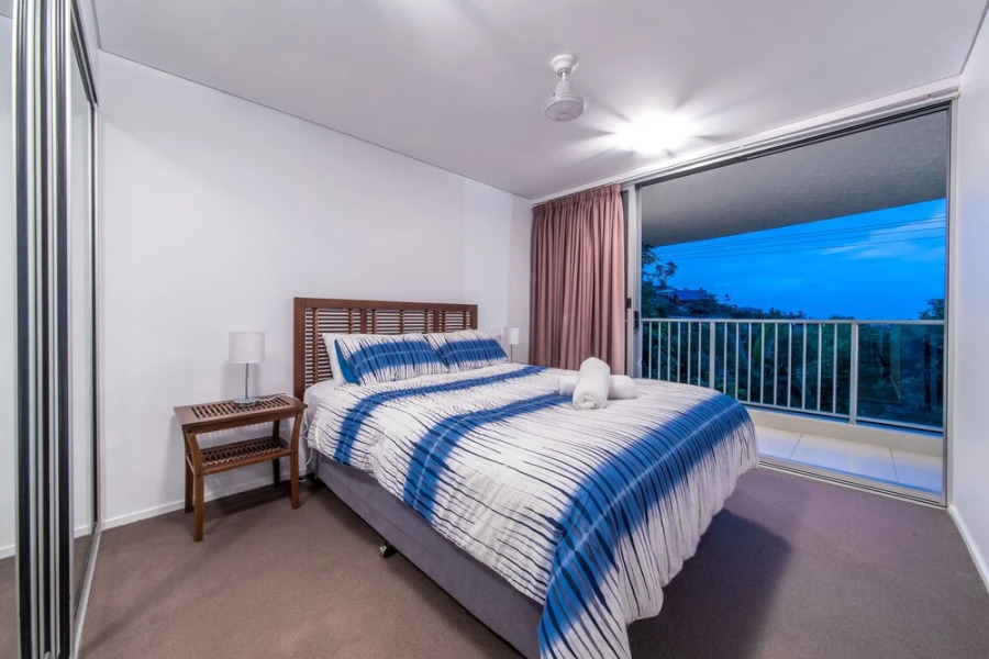 Azure Seas Executive - Airlie Beach
