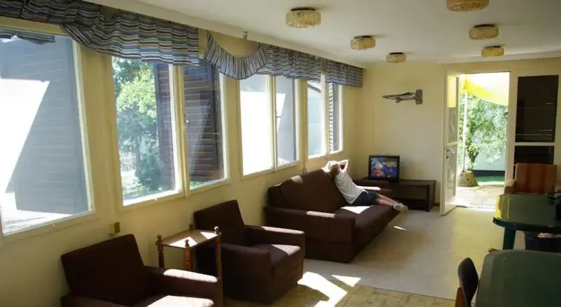 Esthajnal Apartmanok