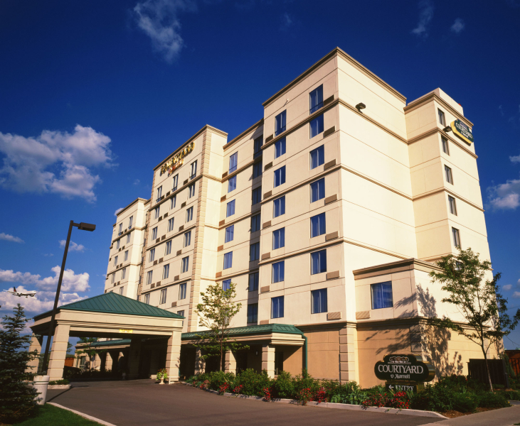 Courtyard by Marriott Toronto Airport