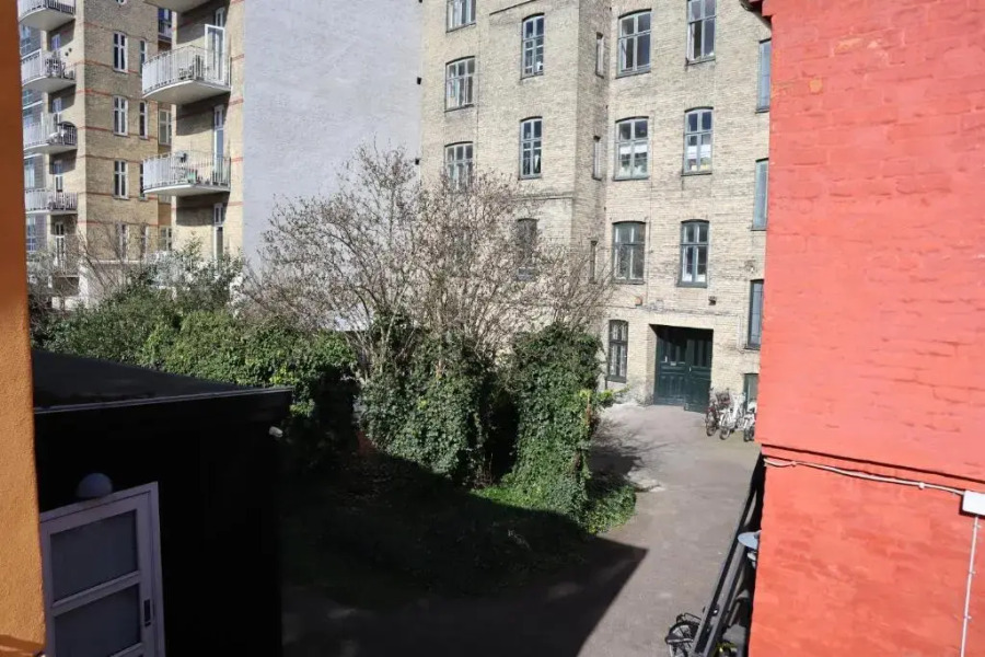 Charming Red Courtyard Apartment