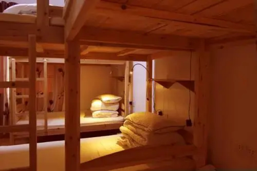 Lan Shan Chu Youth Hostel